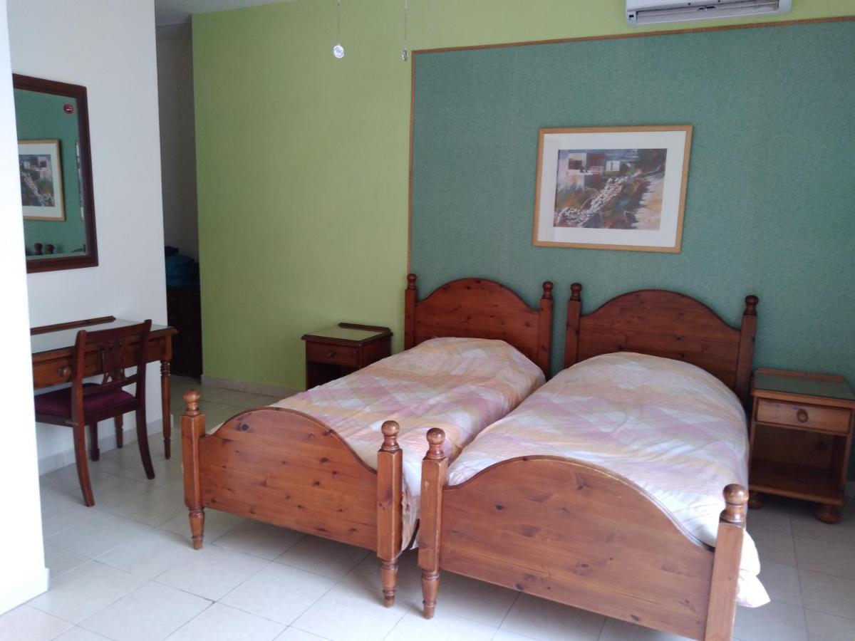 Seafront Akwador Hotel Marsaskala Bagian luar foto