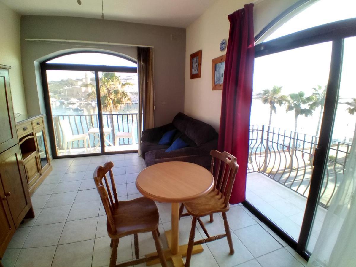 Seafront Akwador Hotel Marsaskala Bagian luar foto