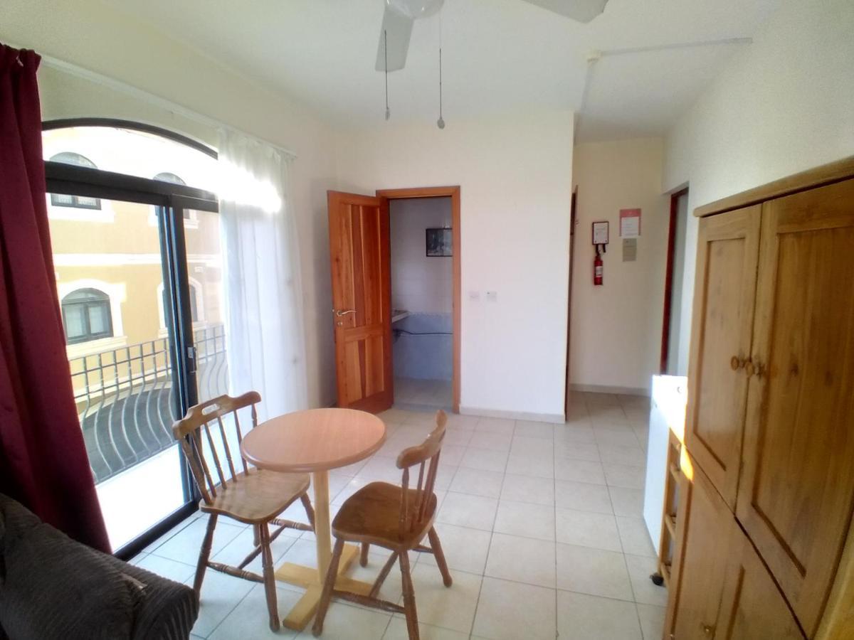 Seafront Akwador Hotel Marsaskala Bagian luar foto
